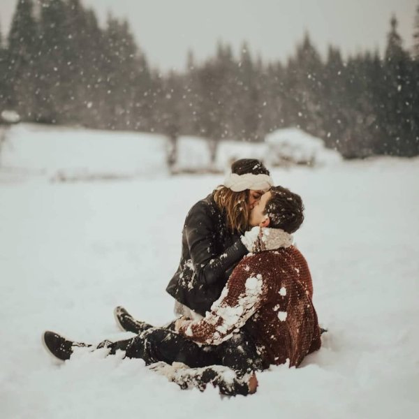 Влюбленные в снегу