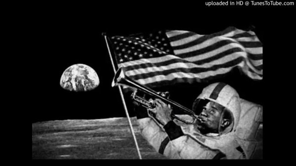 Луи Армстронг на Луне