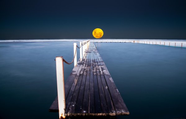 Луна мостик