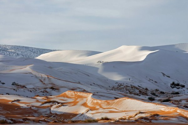 Снег в пустыне сахара