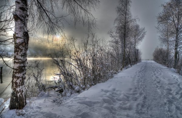 Пасмурно снег