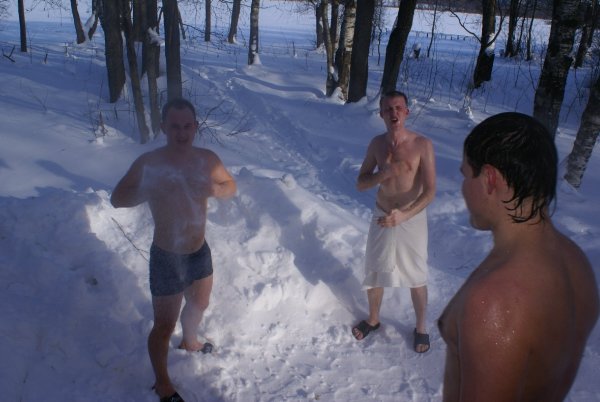 Из бани в снег