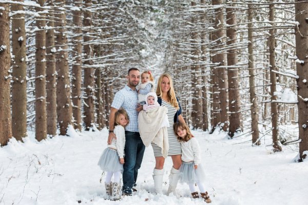 Зимняя семейная фотосессия