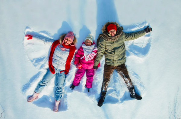 Семья зимой