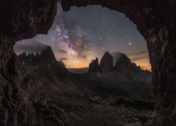 Пещера ночью