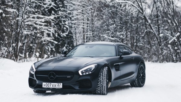 Мерседес AMG gt s зима