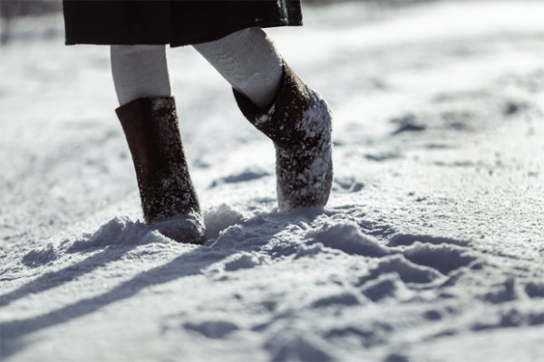 Снег поскрипывает под ногами