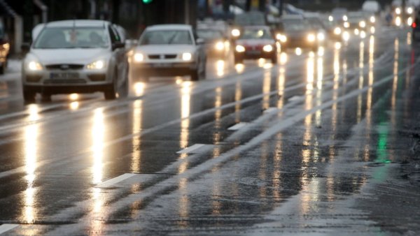 Дорога дождь и гололед