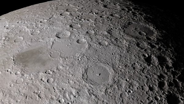 Поверхность Луны