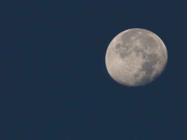 Пространство Луны