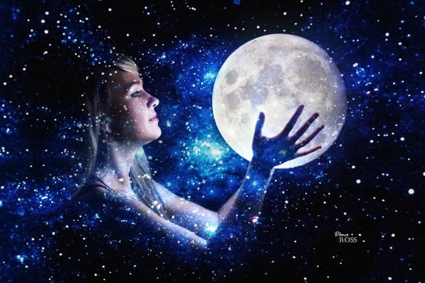 Женщина Вселенная