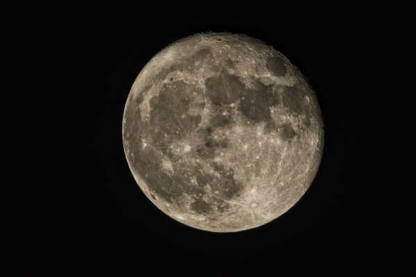 Луна во Вселенной