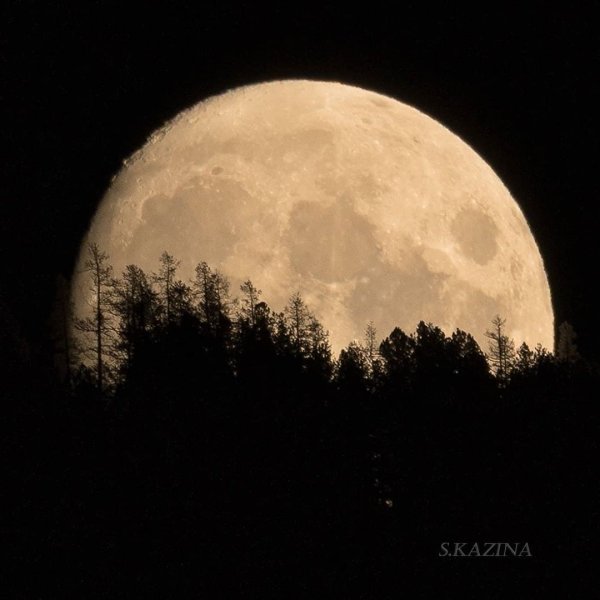 Восходящая Луна