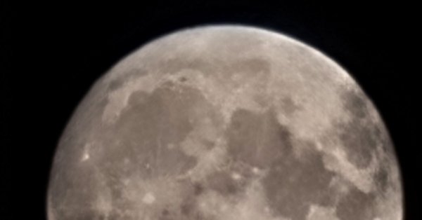 Фото Луны на телефон