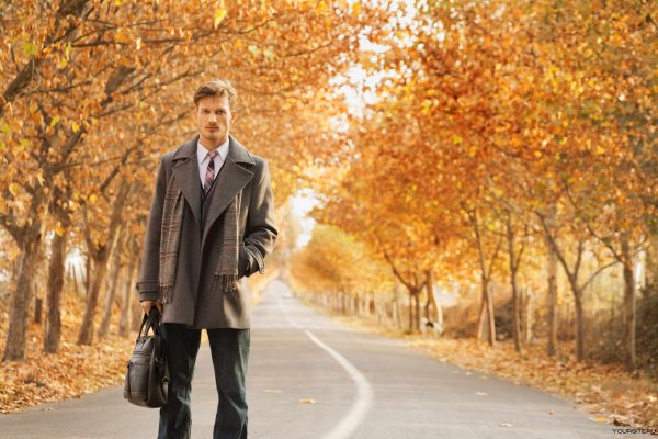 Осенняя фотосессия мужчины