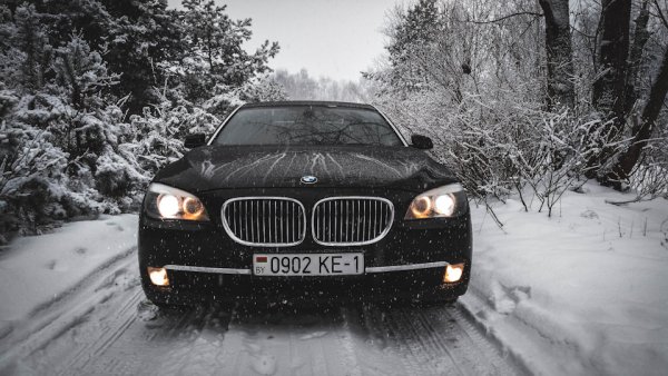 БМВ м5 зима
