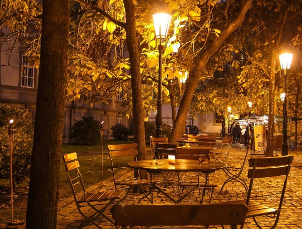 Вечернее кафе