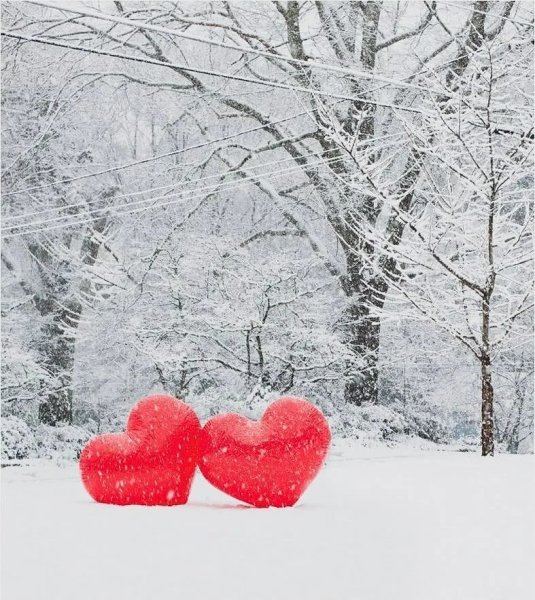 Сердце из снега