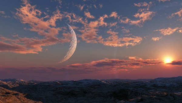 Несколько лун на небе