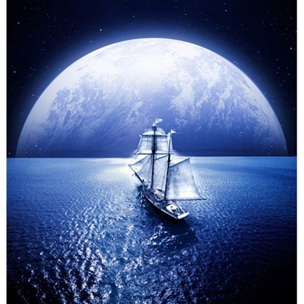 Корабль в ночном море