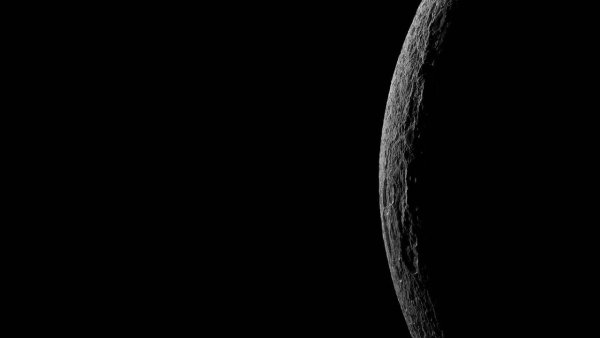 Планета на черном фоне