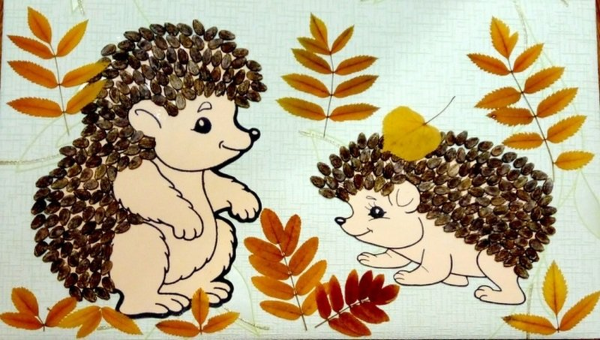 Поделка Ёжик из семечек