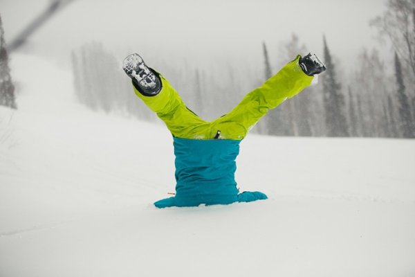 Головой в сугроб