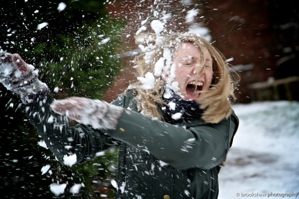 Снежком в лицо