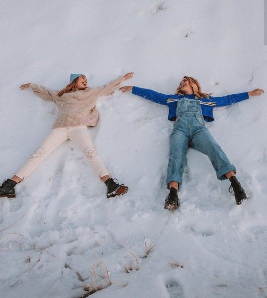 Фотосессия с подругой зимой
