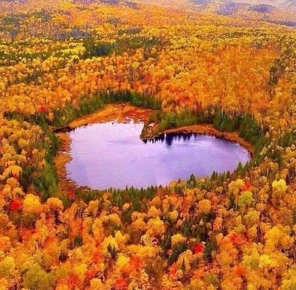 Осеннее озеро