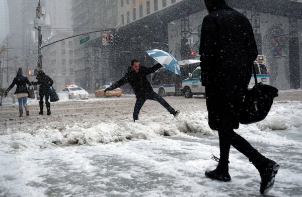 Снегопад и гололед