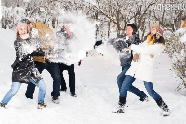 Игра в снежки