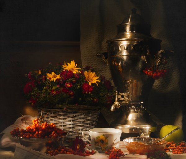 Вечерний чай с самоваром