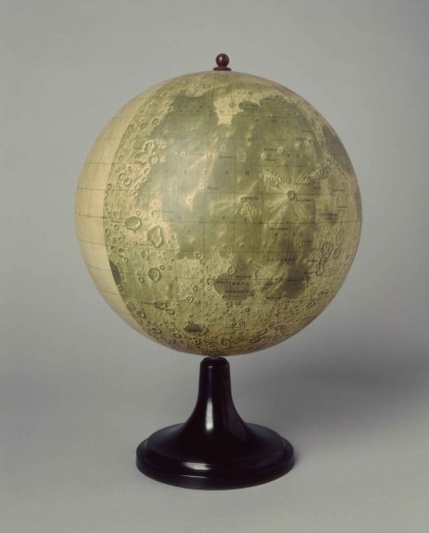 Глобус Луны