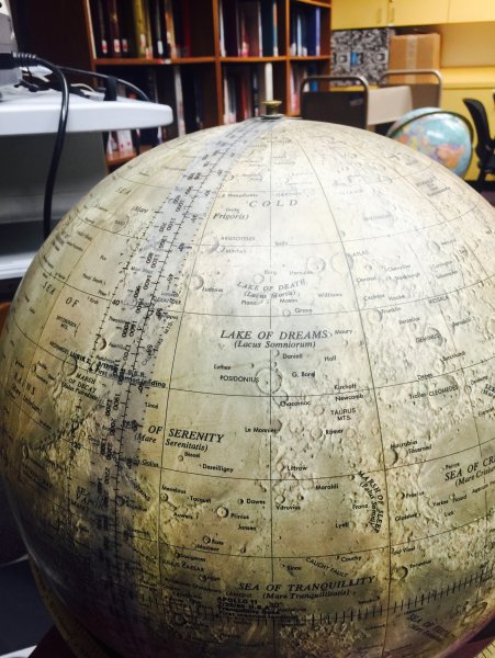 Старинные Глобусы Луны