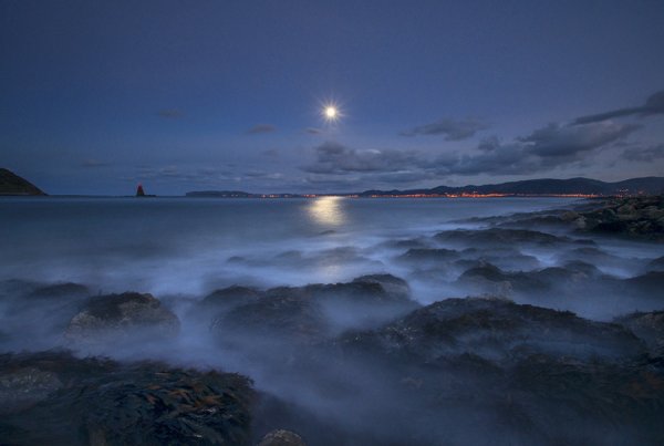 Лунная дорожка на воде