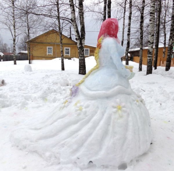 Фигуры из снега на Масленицу