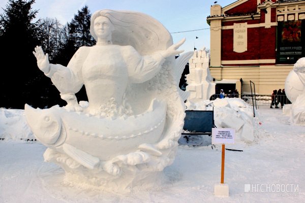 Снежные скульптуры Ольхон