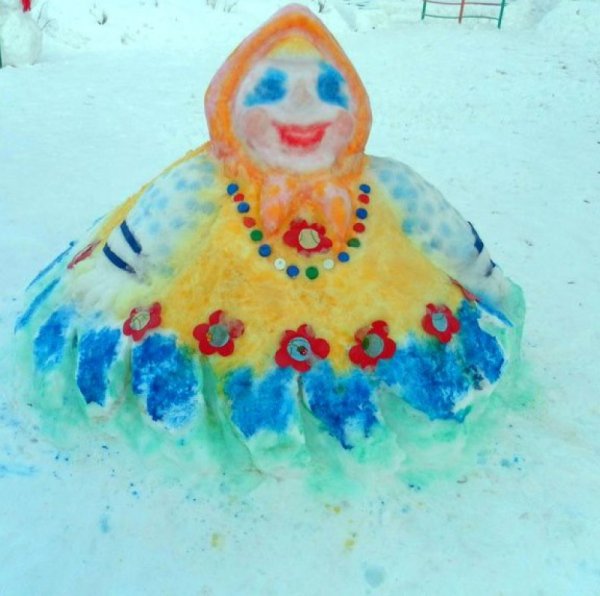 Фигуры из снега на Масленицу