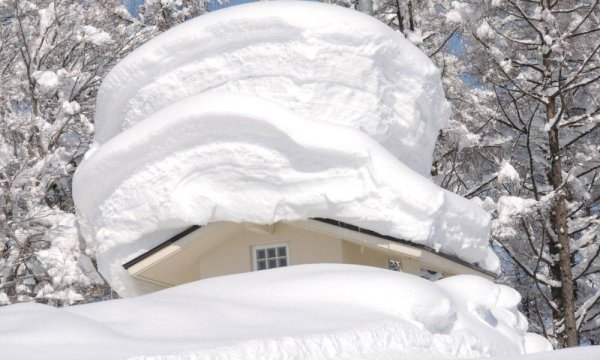 Много снега