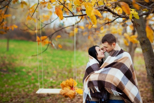 Осенняя фотосессия пары