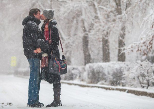Поцелуй под Снегопадом