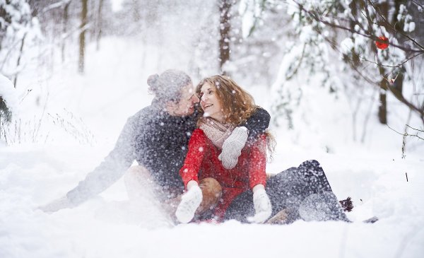 Влюбленная парочка зимой