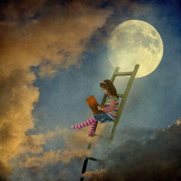 Луна сюрреализм