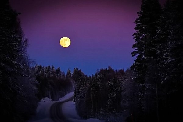 Гигантская Луна зима