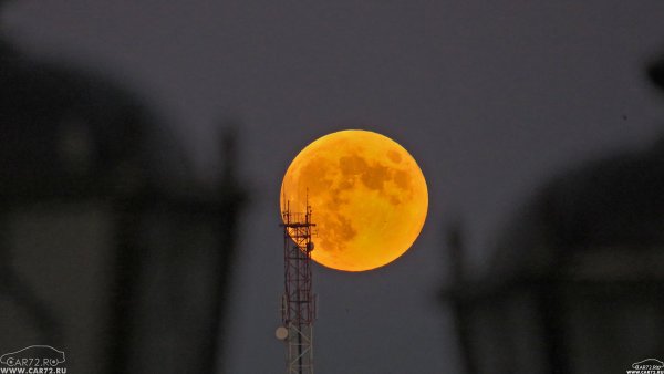 Суперлуние Kevin Greene