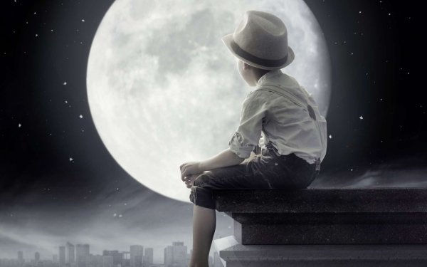 Мальчик на Луне