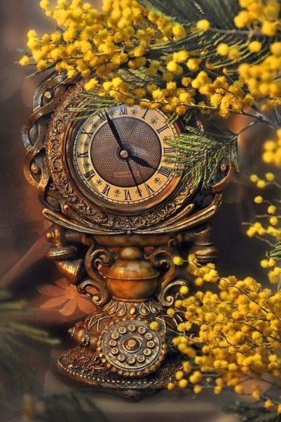 Красивые старинные часы