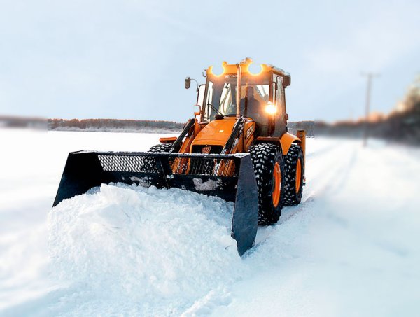 Уборка снега погрузчиком