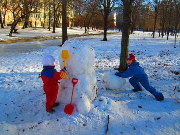 Лепка снеговика